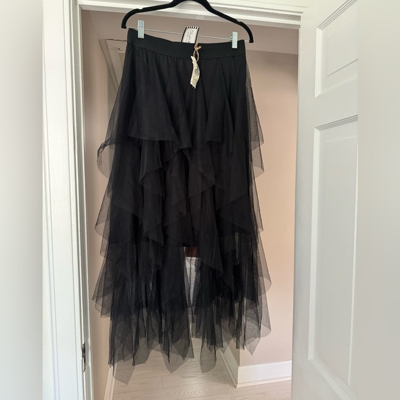 Long black mesh skirt - Picture 4 of 4
